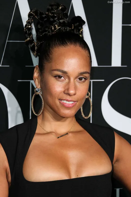 Alicia Keys photo 6 of 232