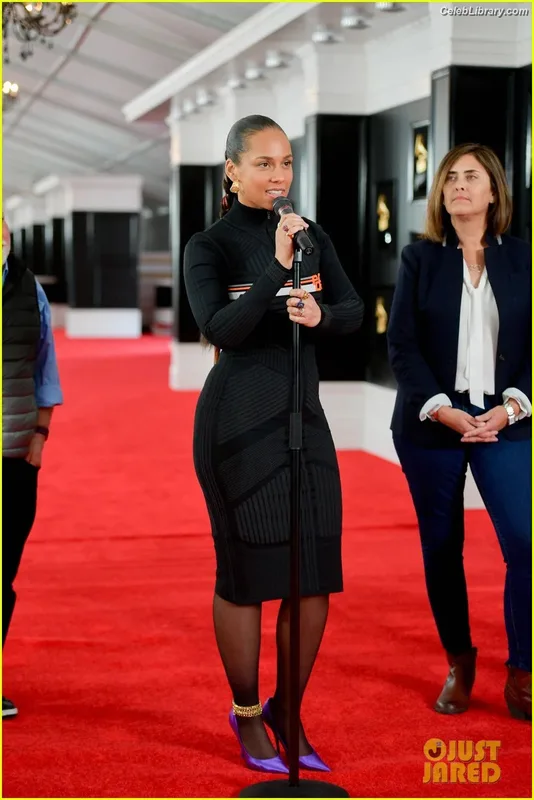 Alicia Keys photo 22 of 232