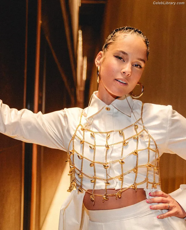 Alicia Keys photo 12 of 232