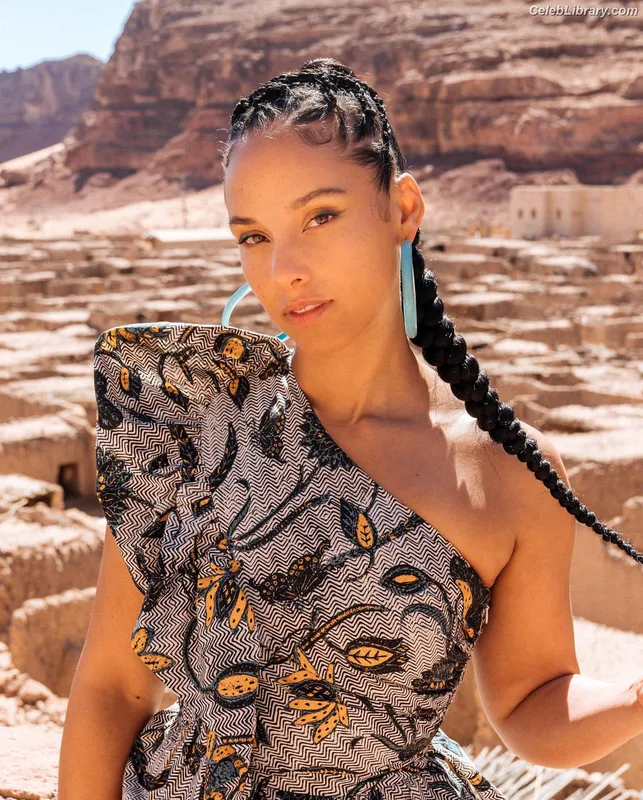 Alicia Keys photo 17 of 232