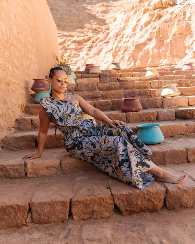 Alicia Keys photo 19 of 232
