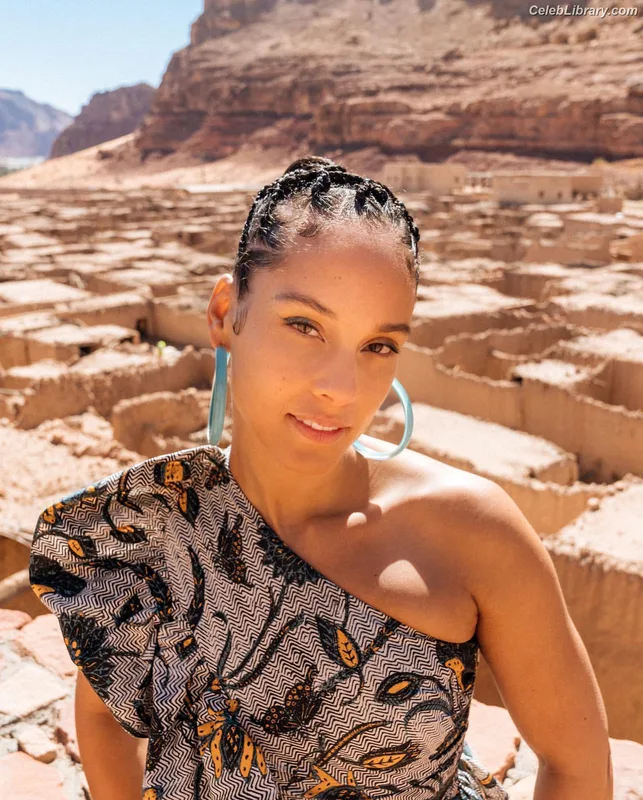 Alicia Keys photo 20 of 232