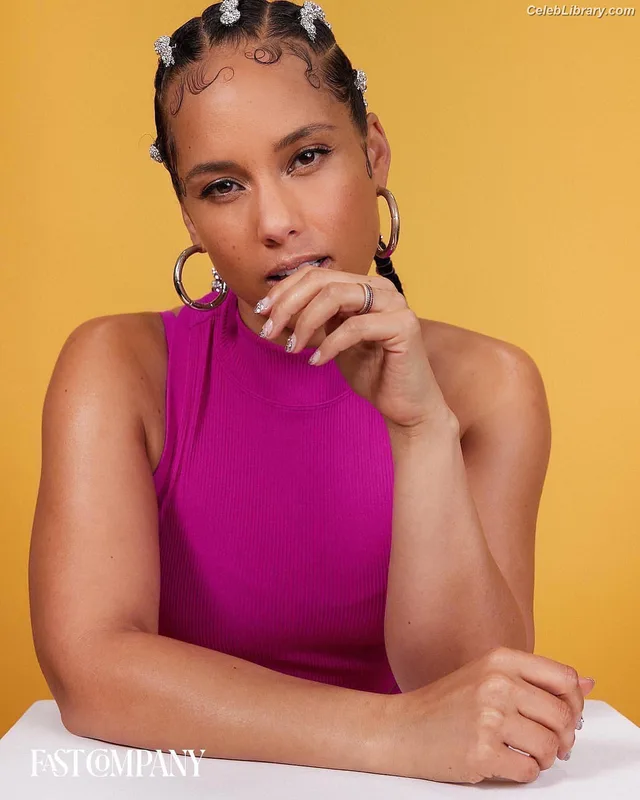 Alicia Keys photo 10 of 232