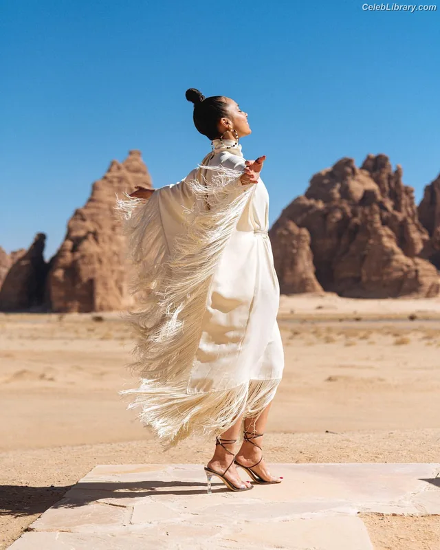 Alicia Keys photo 14 of 232