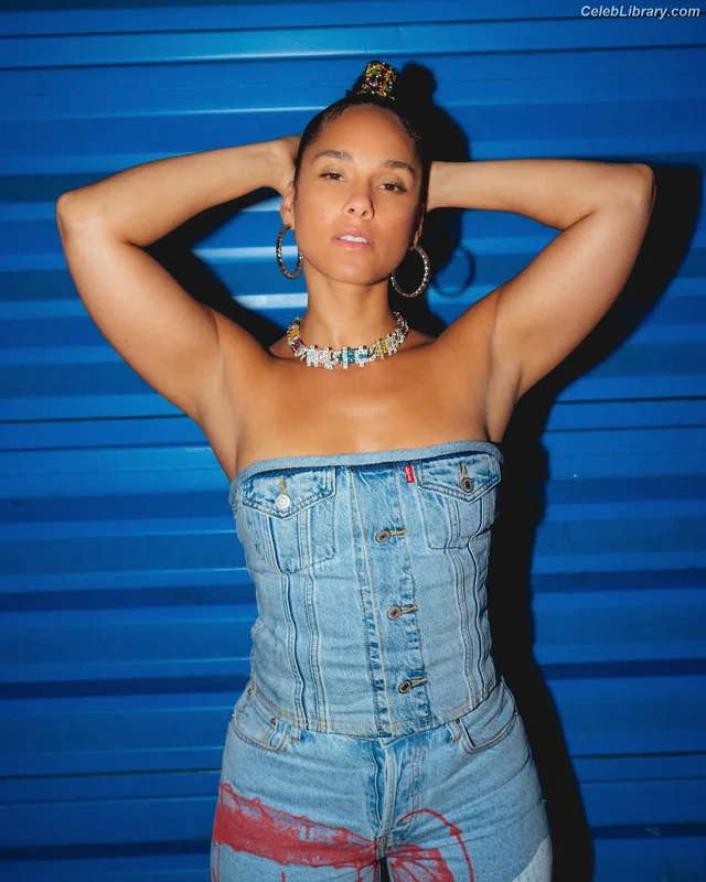 Alicia Keys photo 19 of 232