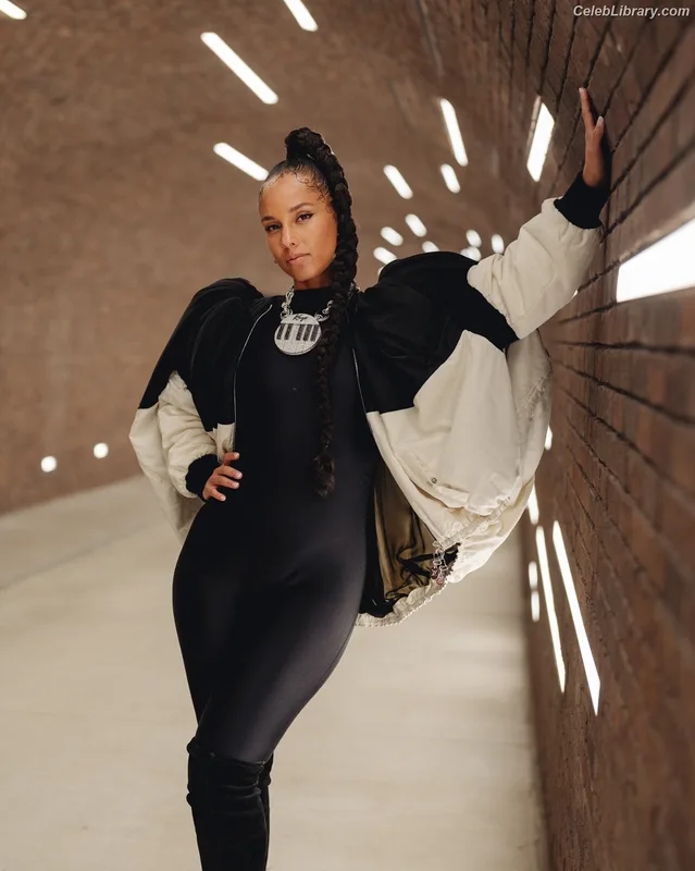 Alicia Keys photo 24 of 232