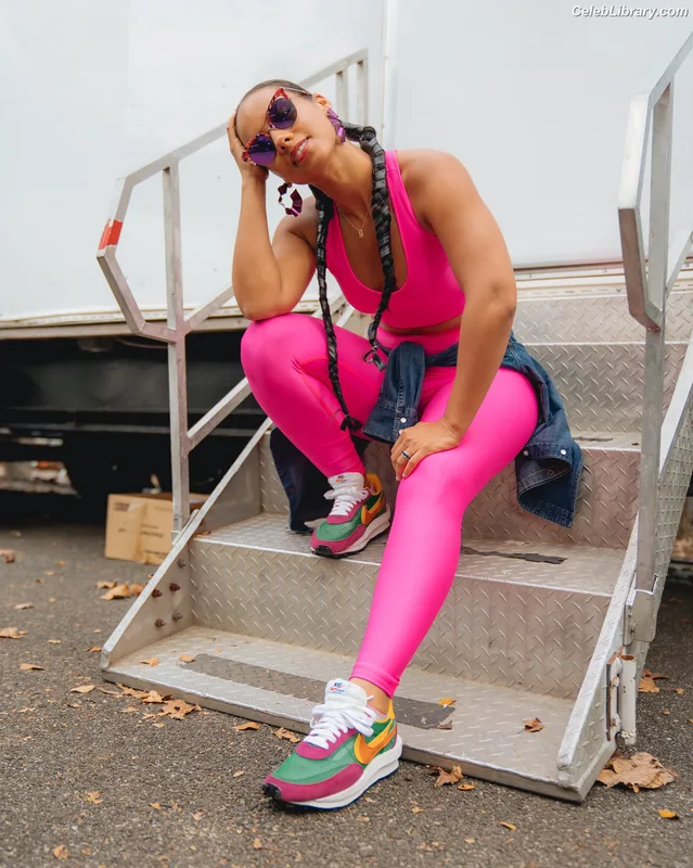 Alicia Keys photo 4 of 232