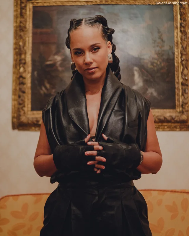 Alicia Keys photo 10 of 232