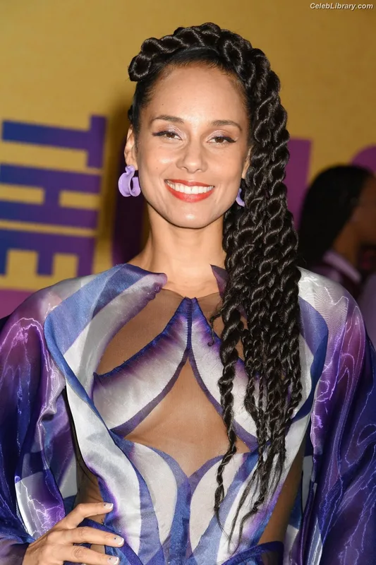 Alicia Keys photo 17 of 232