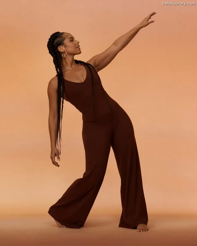 Alicia Keys photo 4 of 232