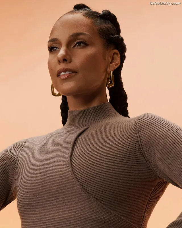 Alicia Keys photo 5 of 232