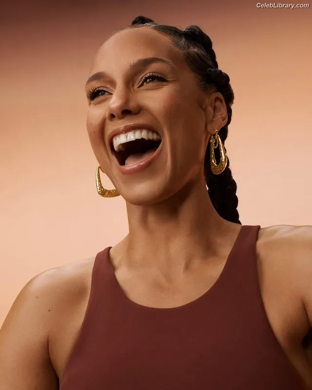 Alicia Keys photo 19 of 232