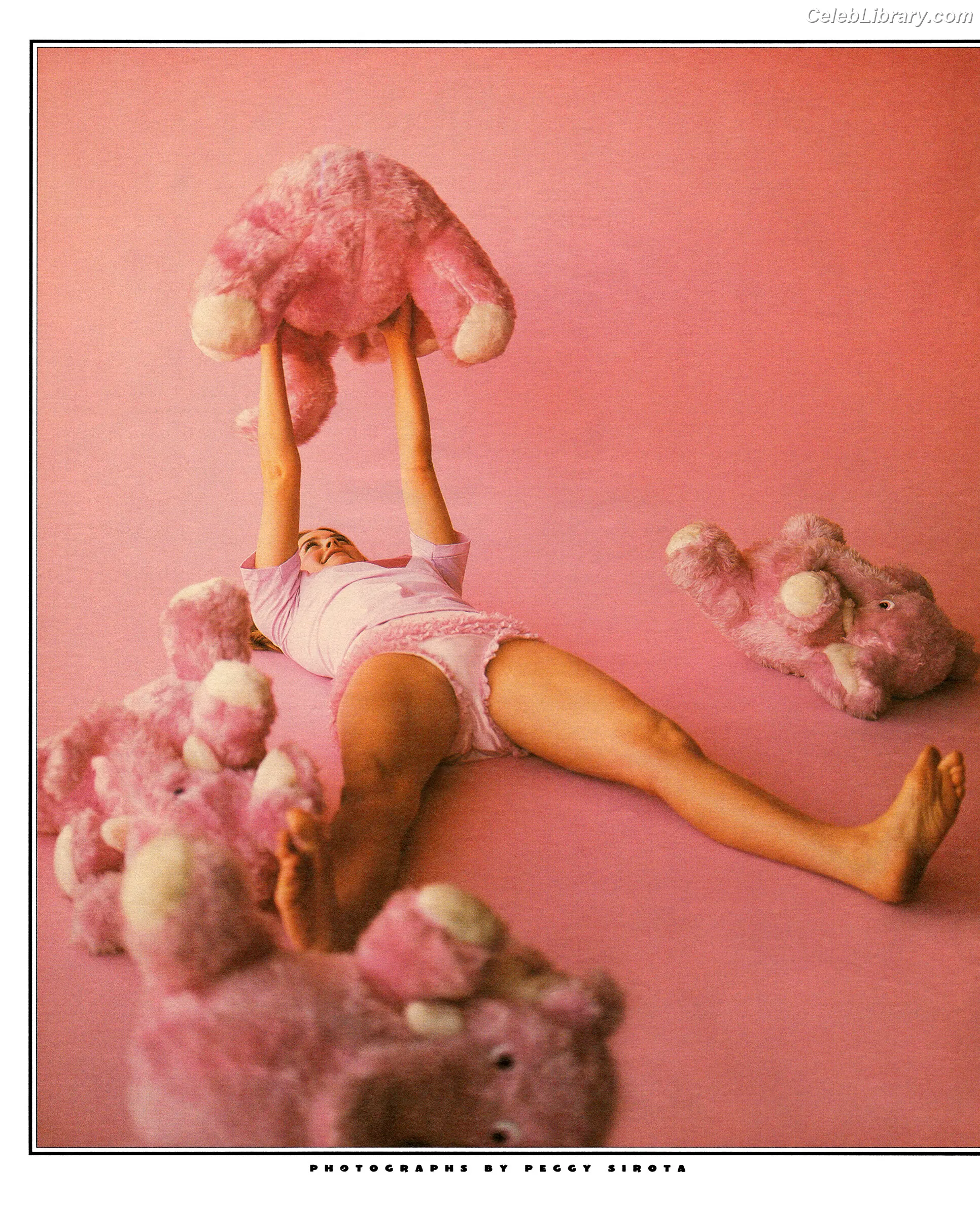 Alicia Silverstone photo 17 of 145
