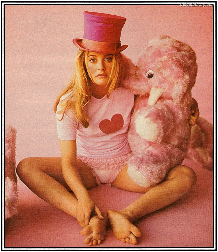 Alicia Silverstone photo 18 of 145