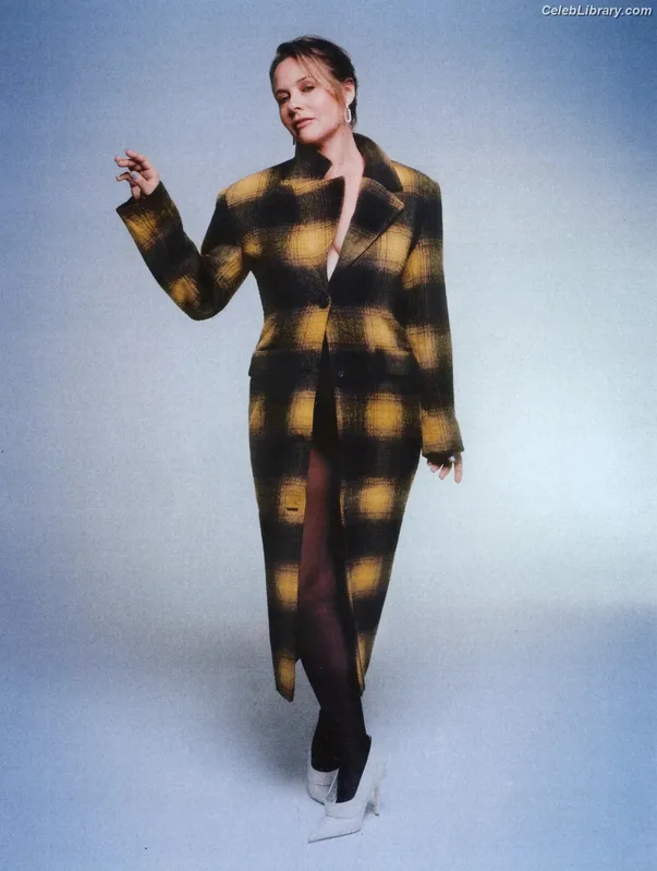Alicia Silverstone photo 10 of 146