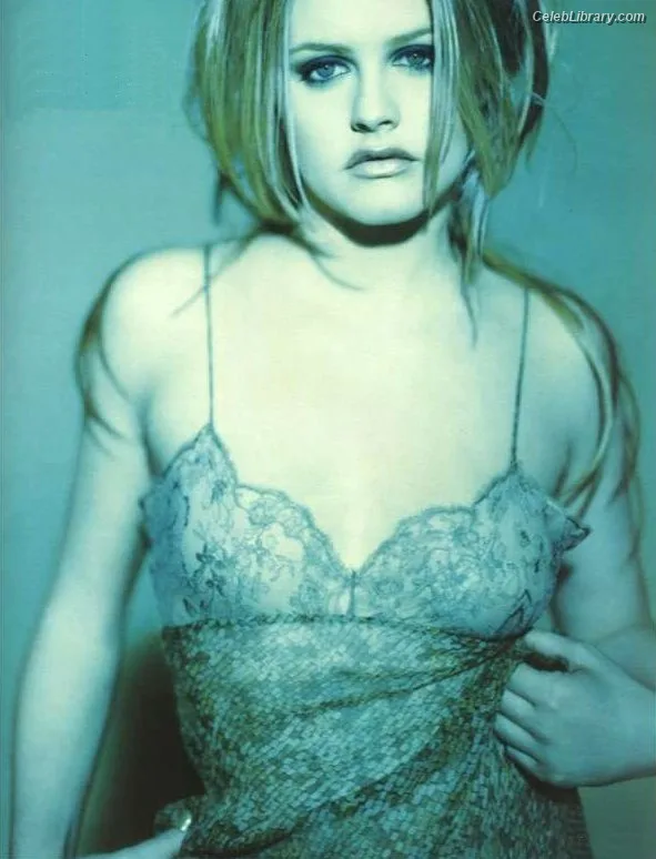 Alicia Silverstone photo 6 of 146