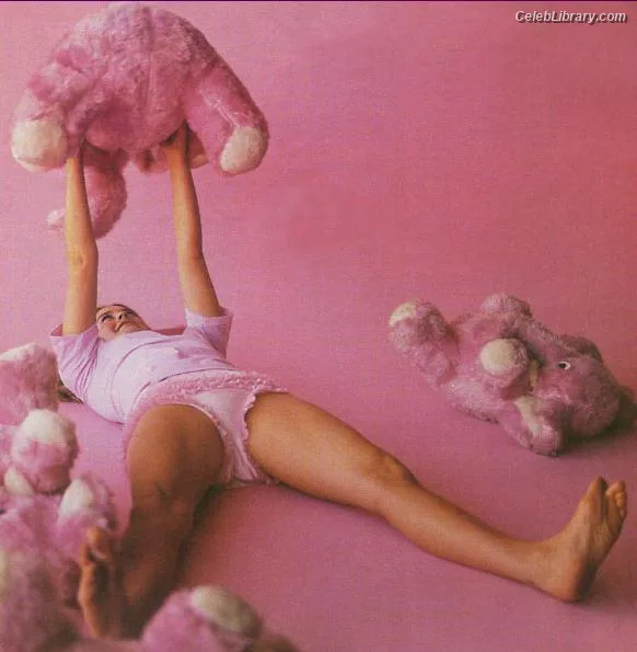 Alicia Silverstone photo 14 of 146