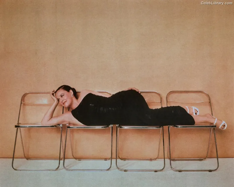 Alicia Silverstone photo 9 of 146