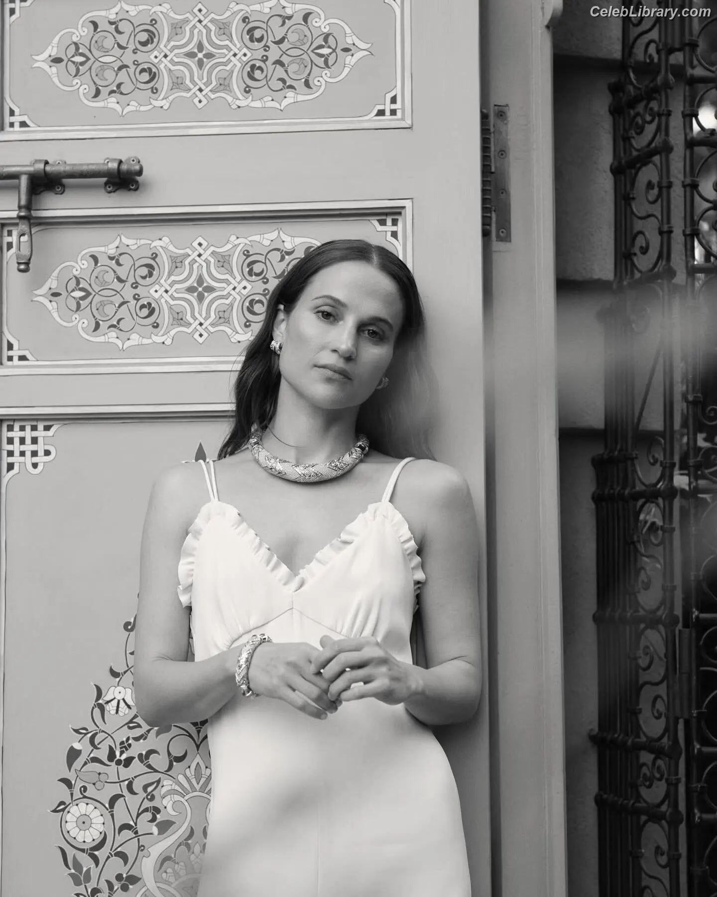Alicia Vikander photo 18 of 440