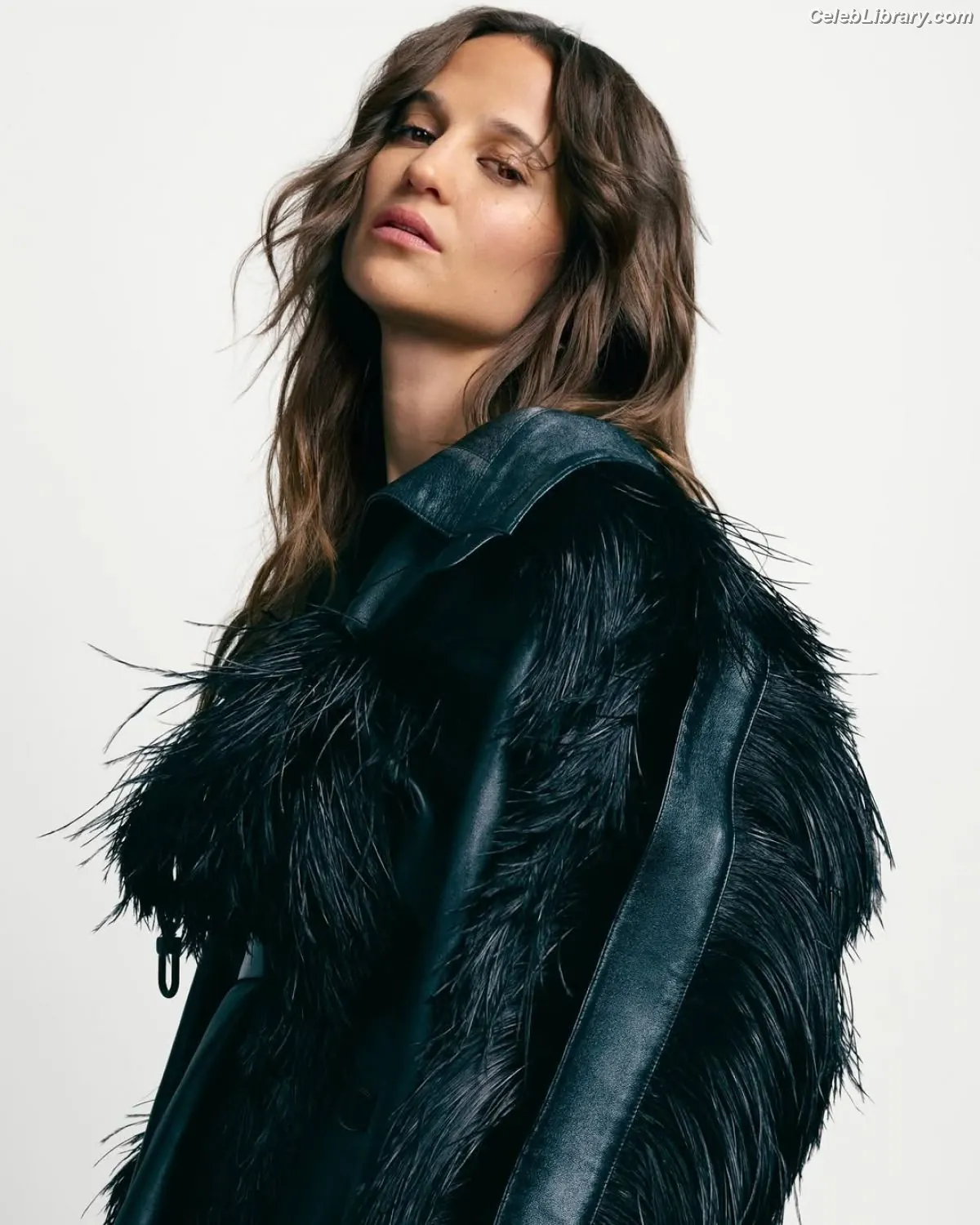 Alicia Vikander photo 16 of 440