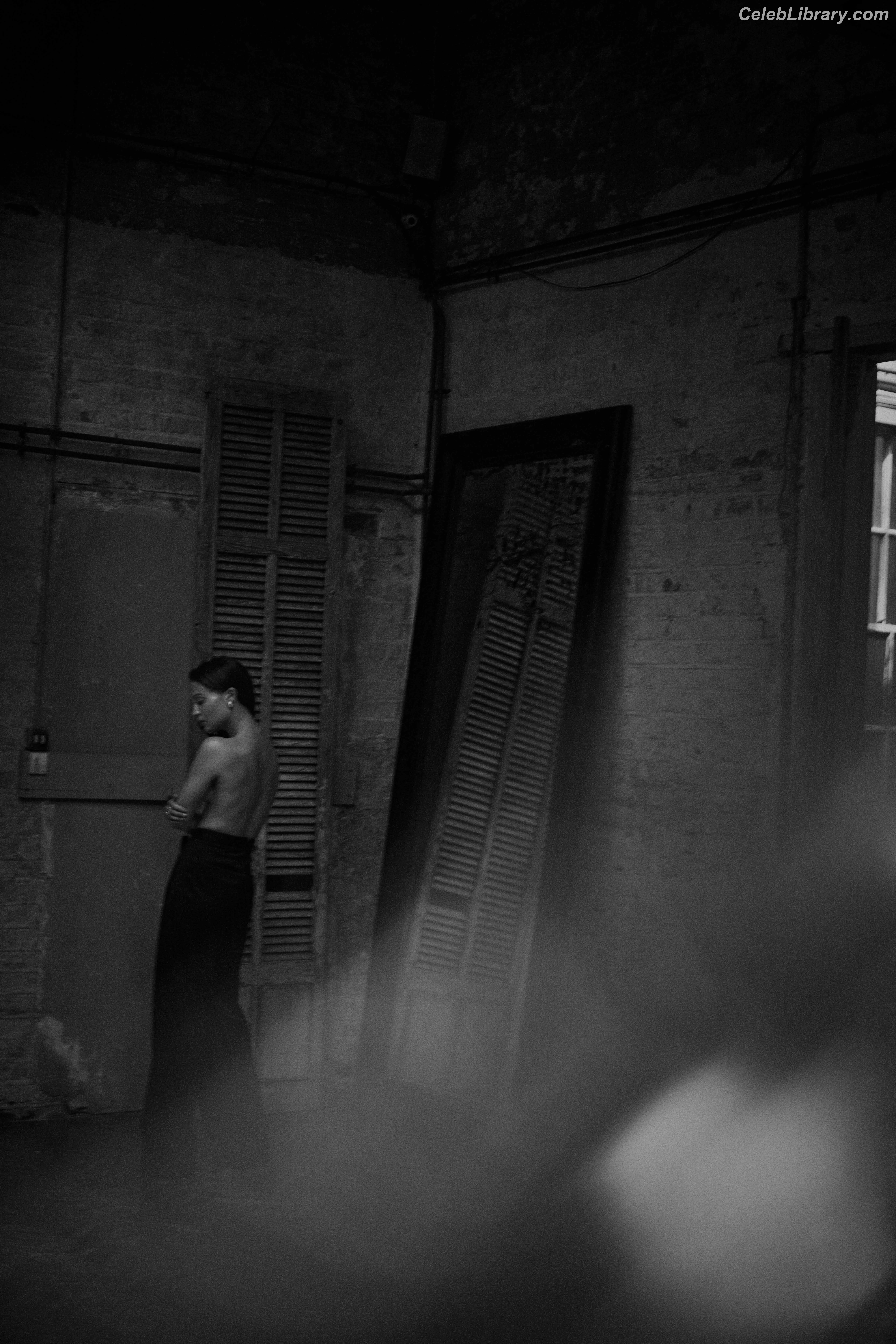 Alicia Vikander photo 2 of 440