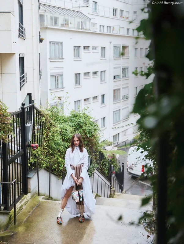 Alicia Vikander photo 8 of 441