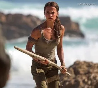 Alicia Vikander photo 11 of 441