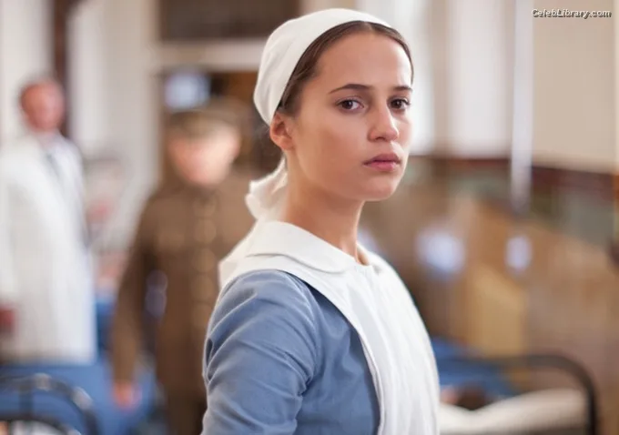 Alicia Vikander photo 11 of 441