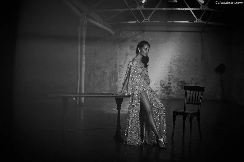 Alicia Vikander photo 1 of 441