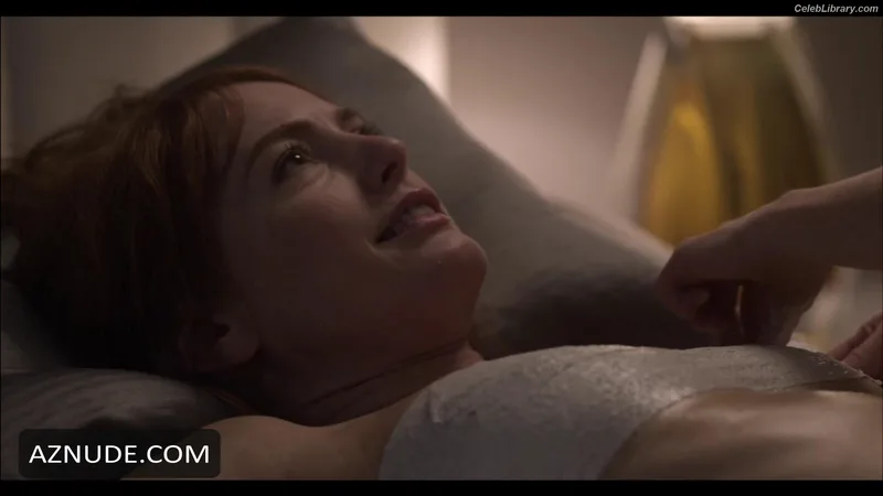 Alicia Witt photo 1 of 34