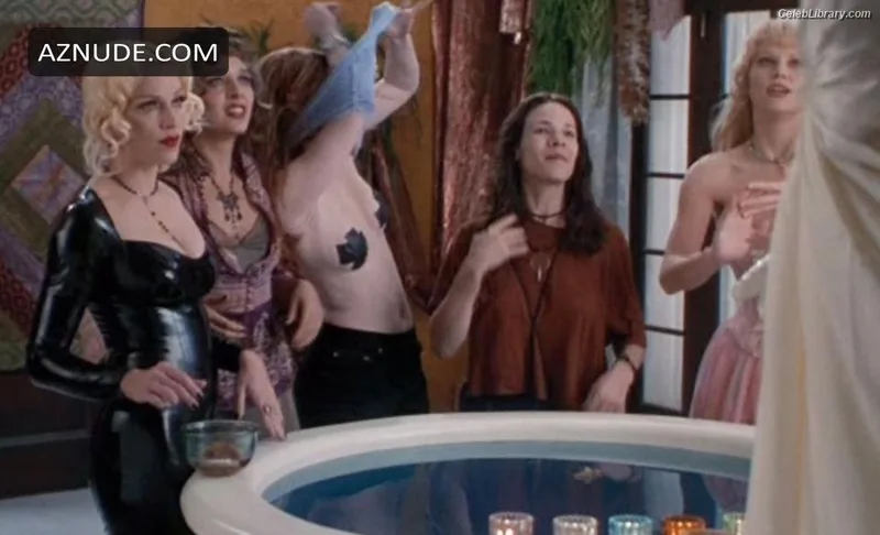 Alicia Witt photo 18 of 34