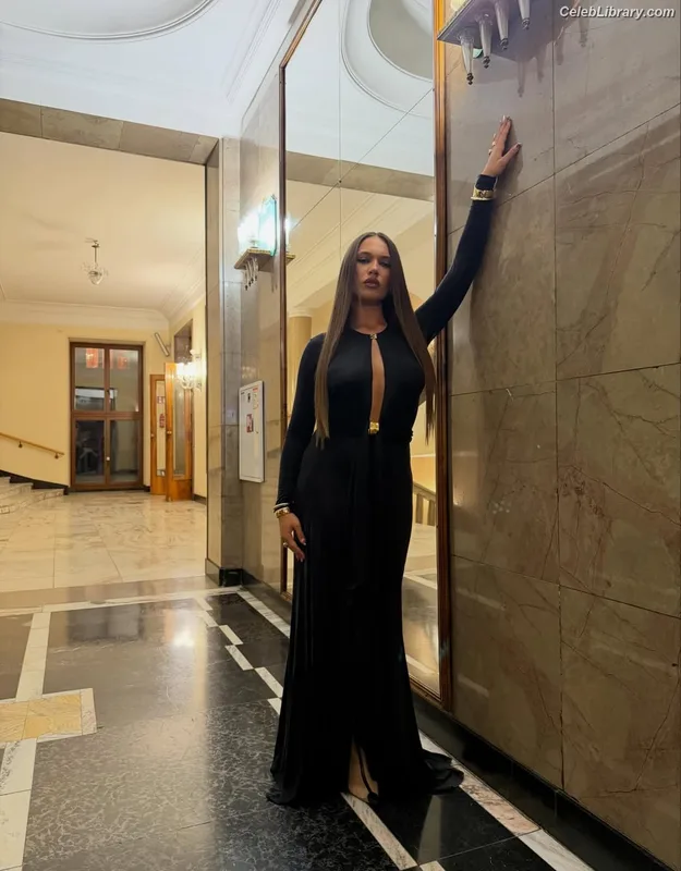 Alicja Szemplińska photo 2 of 6