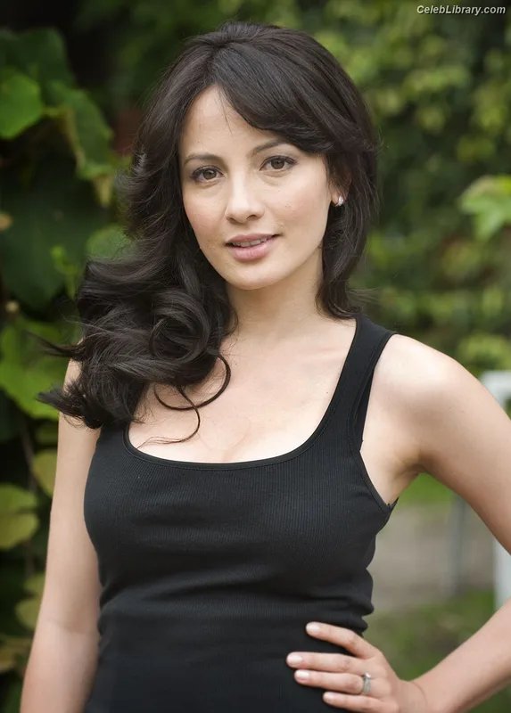 Alin Sumarwata photo 17 of 26