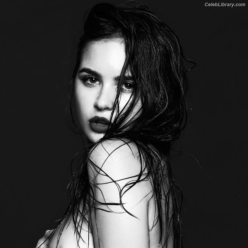 Alisa Fox photo 1 of 56
