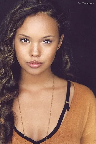 Alisha Boe photo 21 of 49