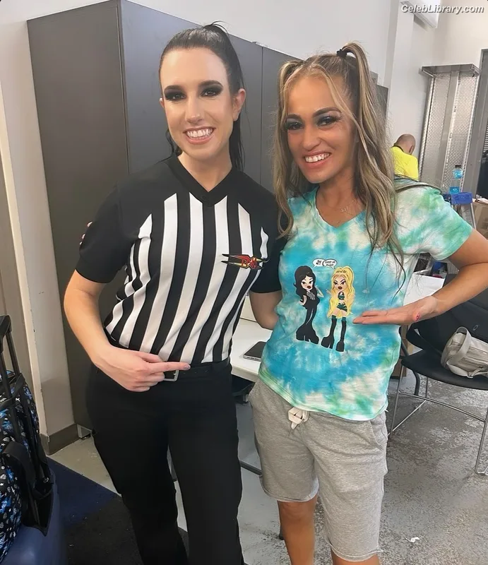 Alisha Edwards photo 4 of 924