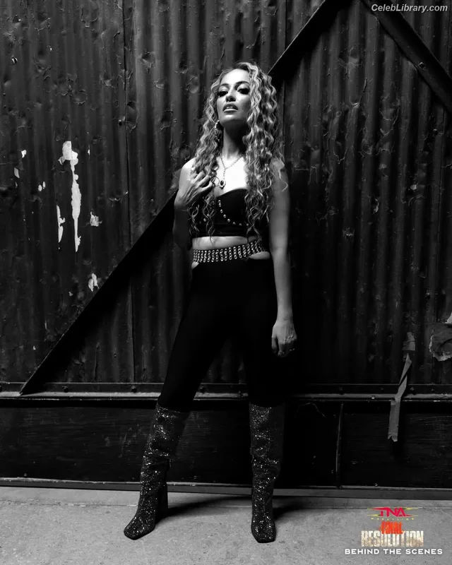 Alisha Edwards photo 1 of 924