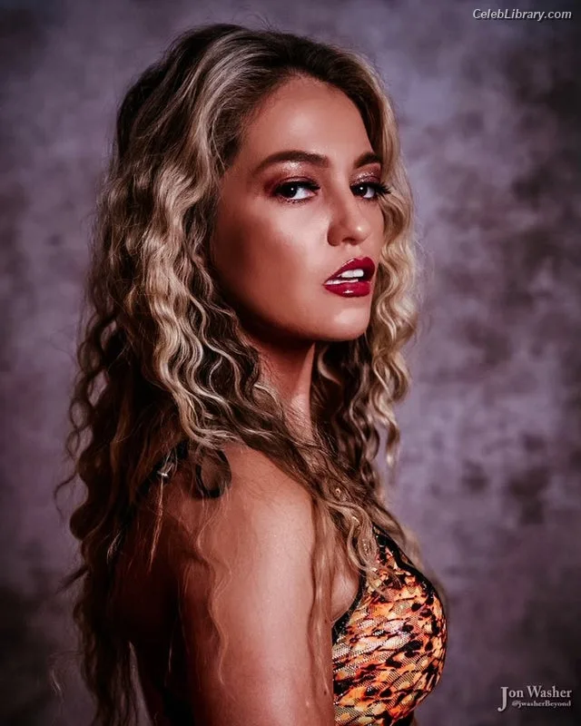 Alisha Edwards photo 7 of 924