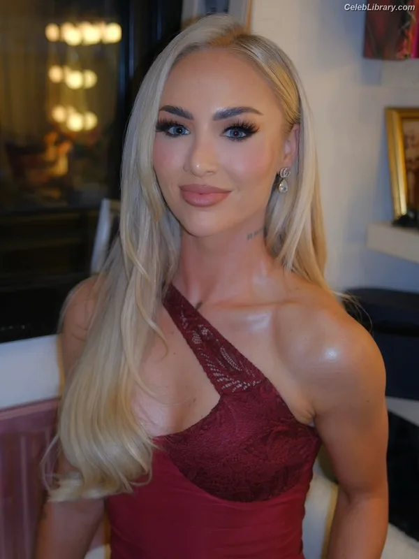 Alisha Lehmann photo 1 of 622