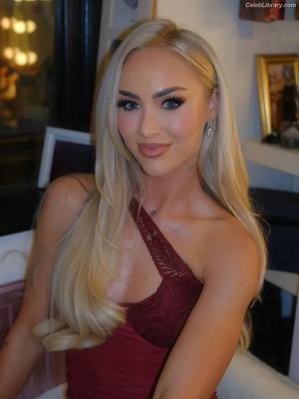 Alisha Lehmann photo 3 of 622