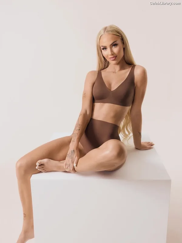 Alisha Lehmann photo 1 of 622