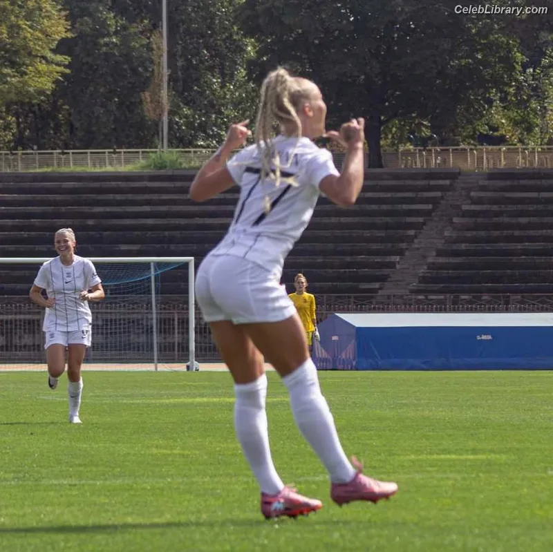 Alisha Lehmann photo 18 of 622