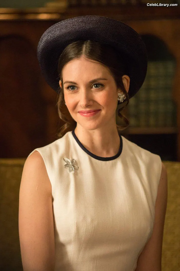 Alison Brie photo 20 of 1528