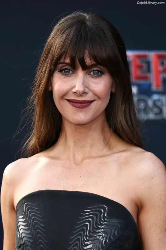 Alison Brie photo 2 of 1528