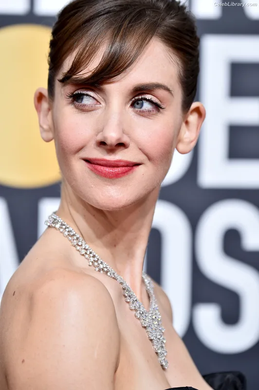 Alison Brie photo 16 of 1528