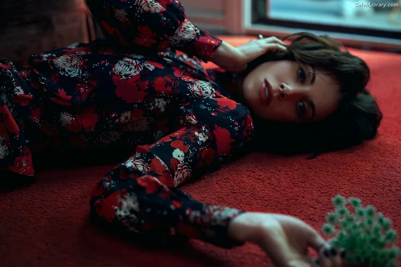 Alison Brie photo 3 of 1528
