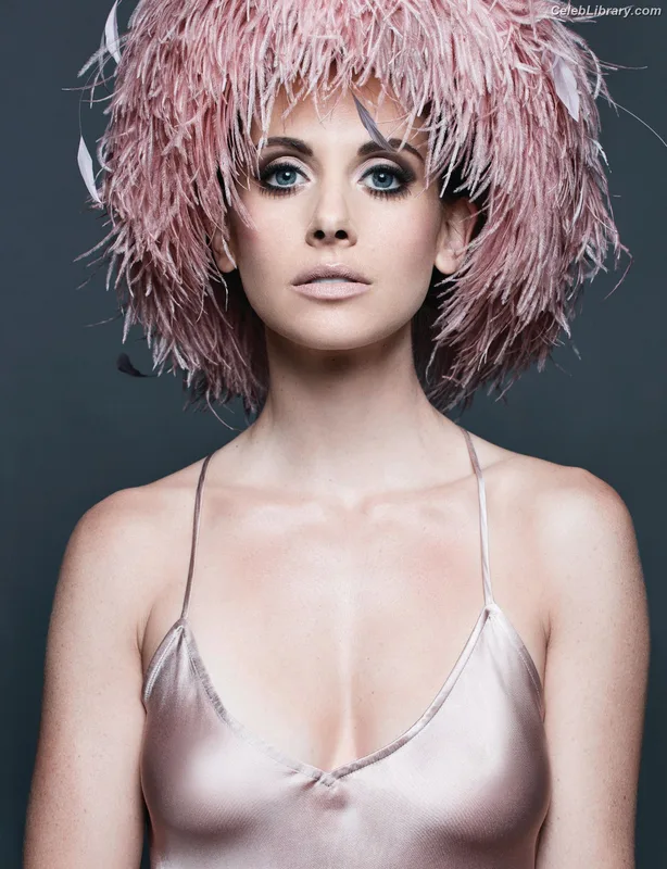 Alison Brie photo 17 of 1528