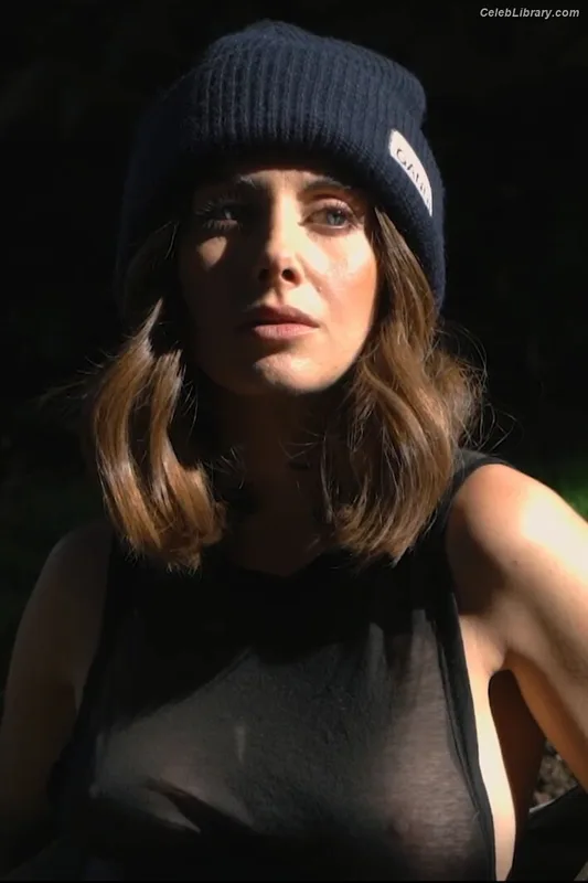 Alison Brie photo 15 of 1528