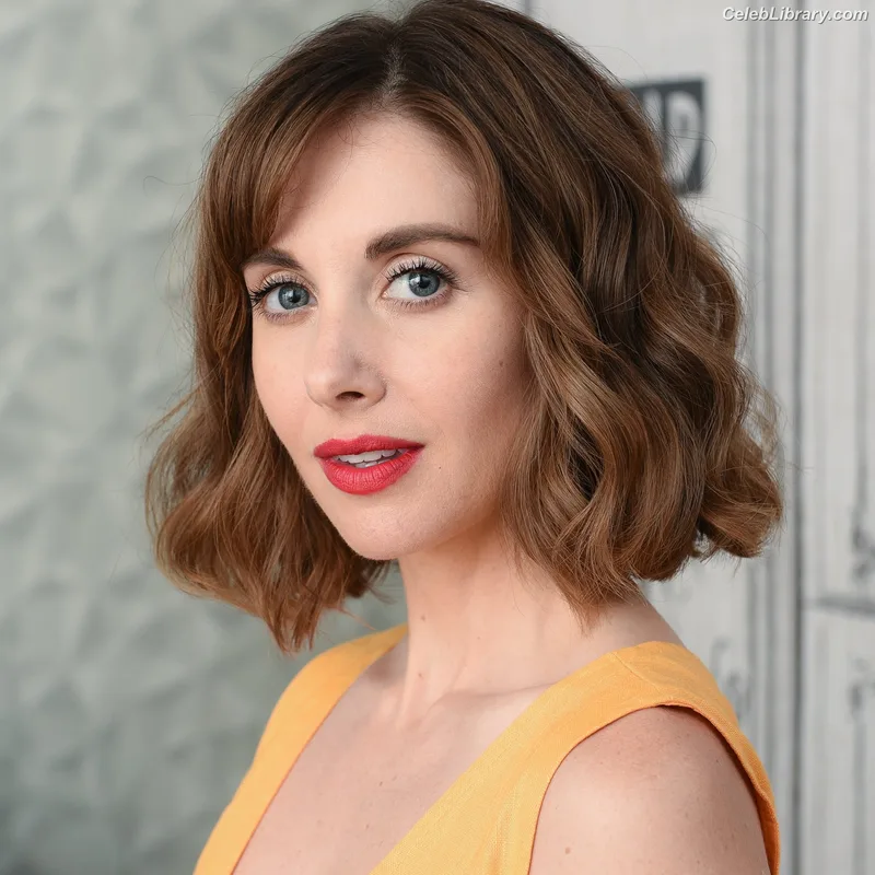 Alison Brie photo 20 of 1528