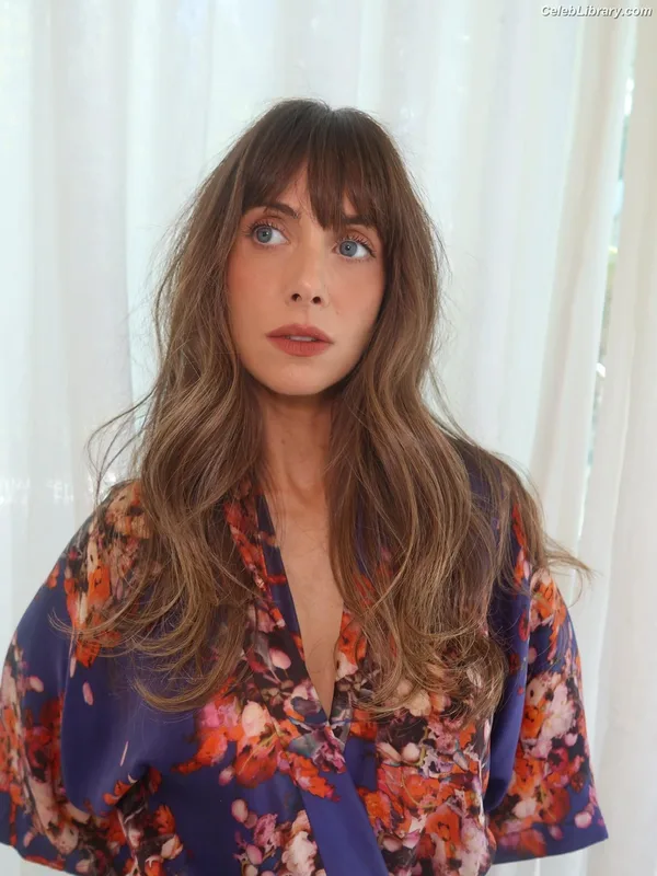 Alison Brie photo 5 of 1528